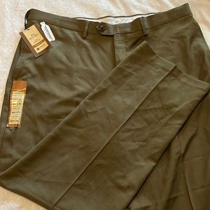 Haggar 40W X 30L Khaki dress pants